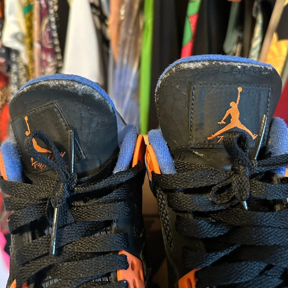 Jordan 4 Retro 2012 CAVS 6Y GS(Grade School) - Picture 7 of 15